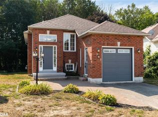 141 Dyer Dr, Wasaga Beach, ON L9Z1M1