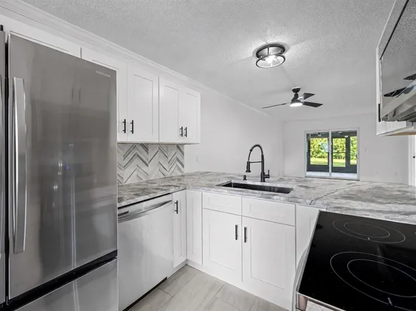 11201 122ND AVENUE #201, LARGO, FL 33778