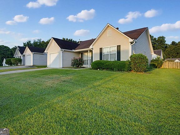 2nd image of 604 Village Way