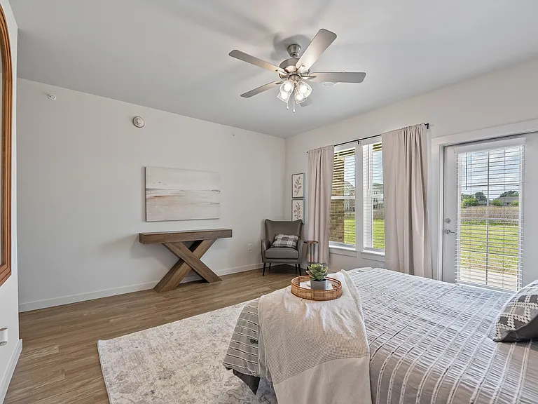 Willow Crossing Apartments — Photo 17