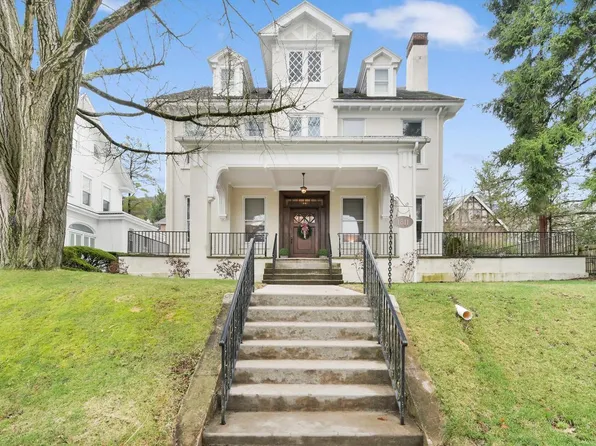 1811 Mahantongo St, Pottsville, PA 17901