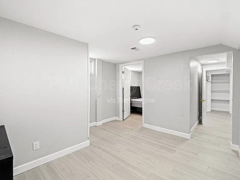550 Winona Ct — Photo 10