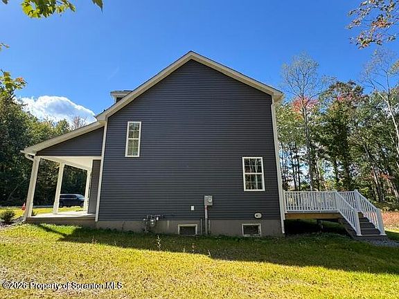 3rd image of 1139 Jamie Dr