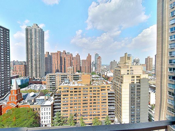 2nd image of 206 E 87th St #18