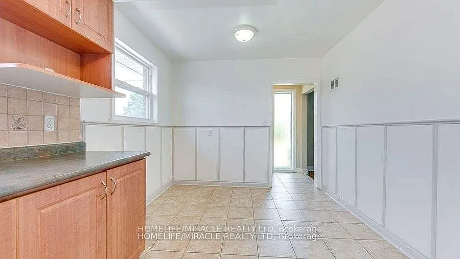 3 bed, $2,500 — Photo 4