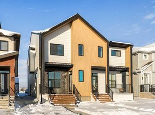 62 S Setonvista Grv SE, Calgary, AB T3M4H8