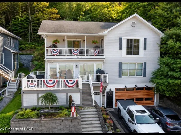 113 Lakeside Dr, Harveys Lake, PA 18618