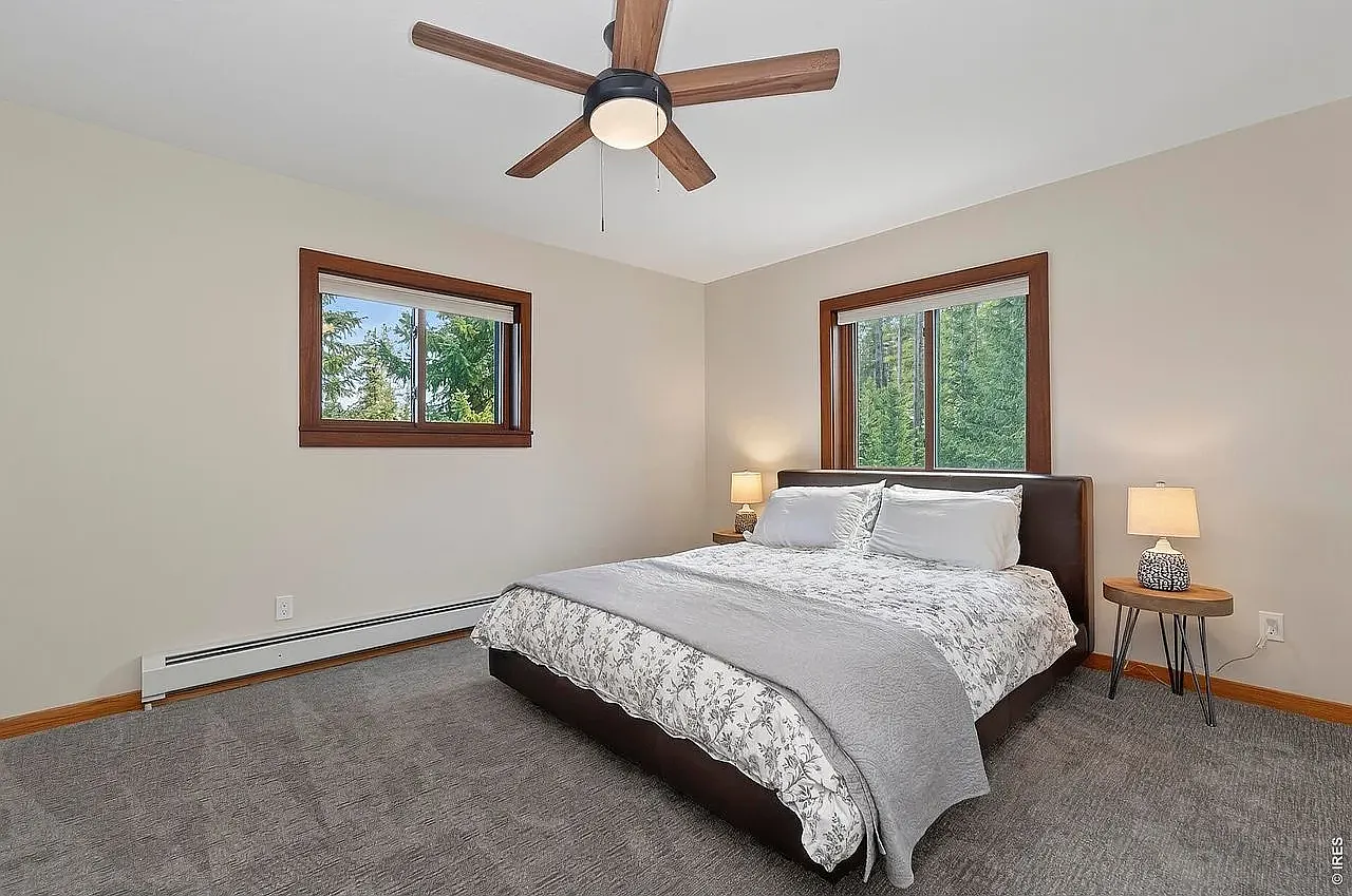 3 bed, 2.5 bath, 2372 sqft, $5,400 — Photo 4