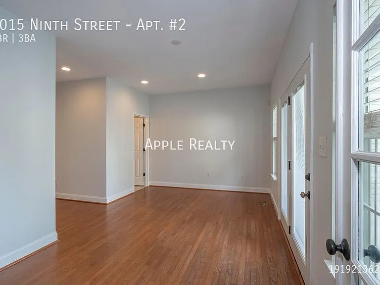 1015 9th St #2 — Photo 6