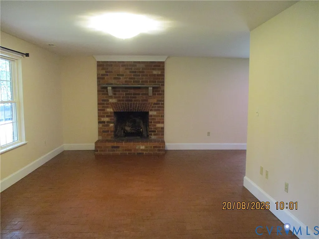 3 bed, 2.0 bath, 1340 sqft, $1,900 — Photo 3