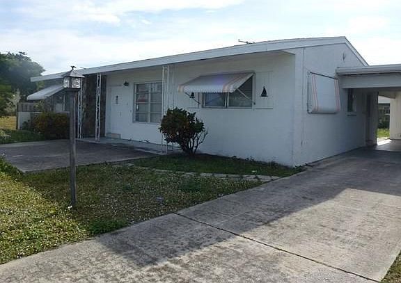 2nd image of 5152 Lake Osborne Dr