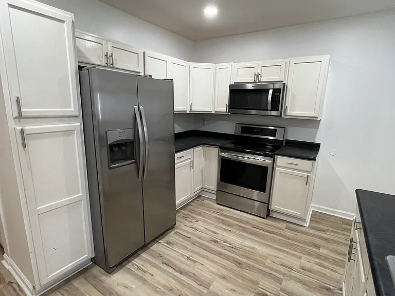 1118 E 15th Ave — Photo 10