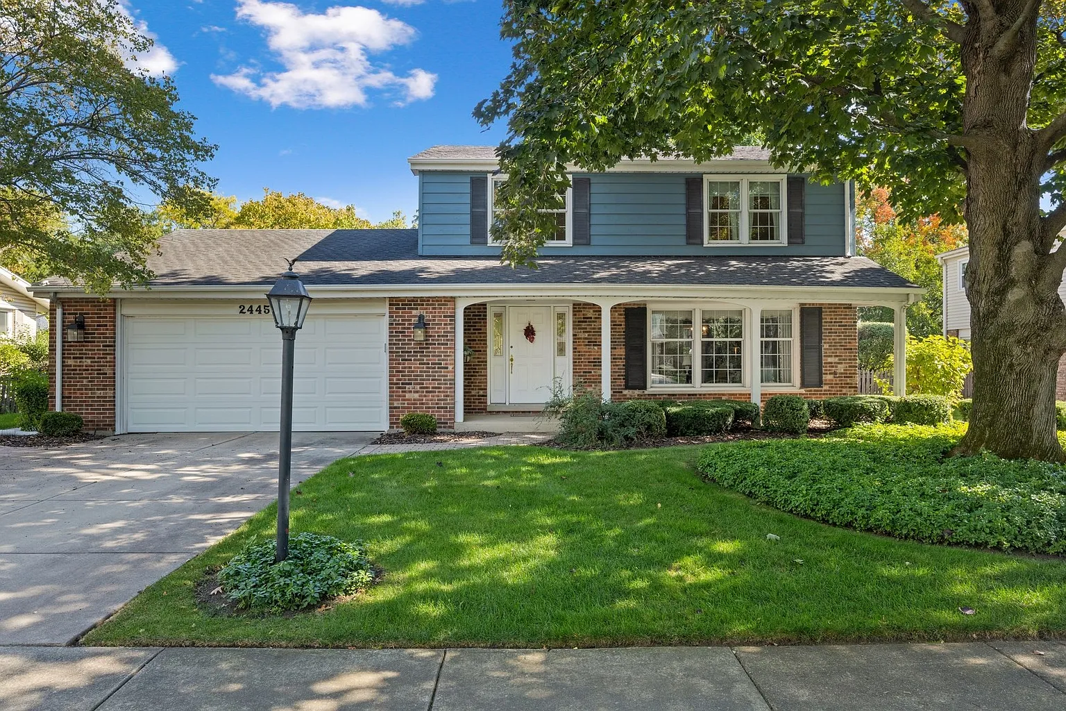 2445 Barbary Ln photo 1