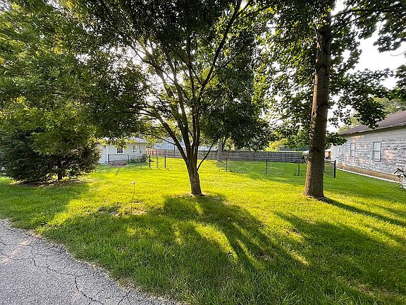 5th image of 2320 Hartman Dr
