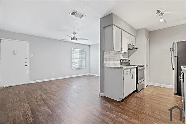 12200 Interstate Highway 10 W #708 — Photo 2