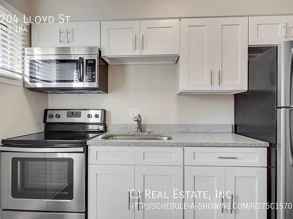 5th image of 4204 Lloyd St