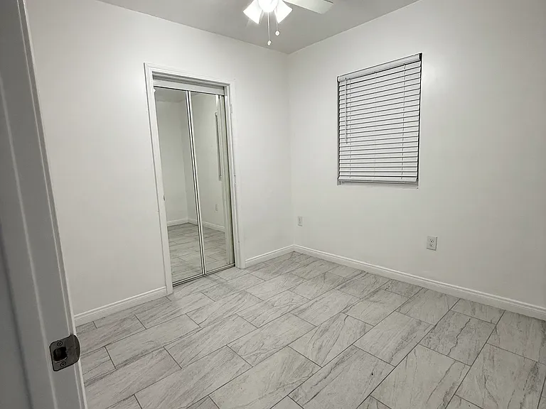 2444 Iowa Ave #B — Photo 8