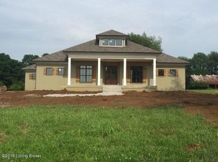 2911 Harrods Crossing Blvd, Crestwood, KY 40014