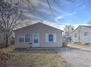 1701 W Leafland Ave, Decatur, IL 62522