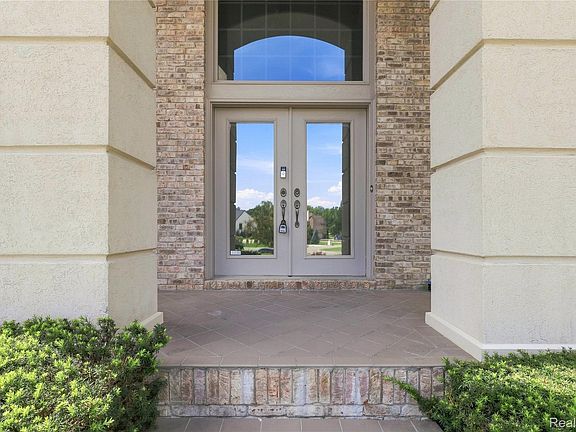 5th image of 2566 Lakeside Ct
