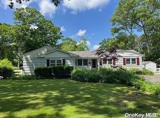 38 Hempstead Dr, Sound Beach, NY 11789