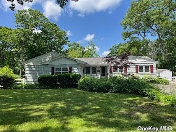 38 Hempstead Drive, Sound Beach, NY 11789