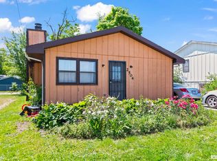 2504 E Laurel St, Springfield, IL 62703