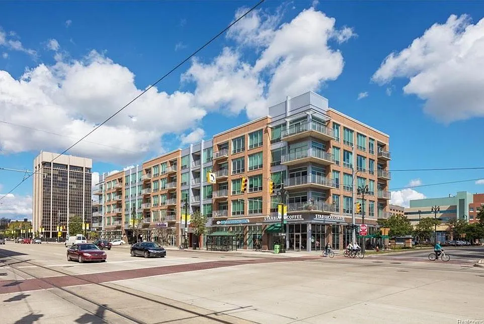 3670 Woodward Ave #42/412 photo 1