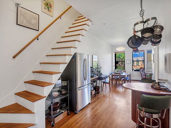 3rd image of 430 Sterling Pl APT 4B