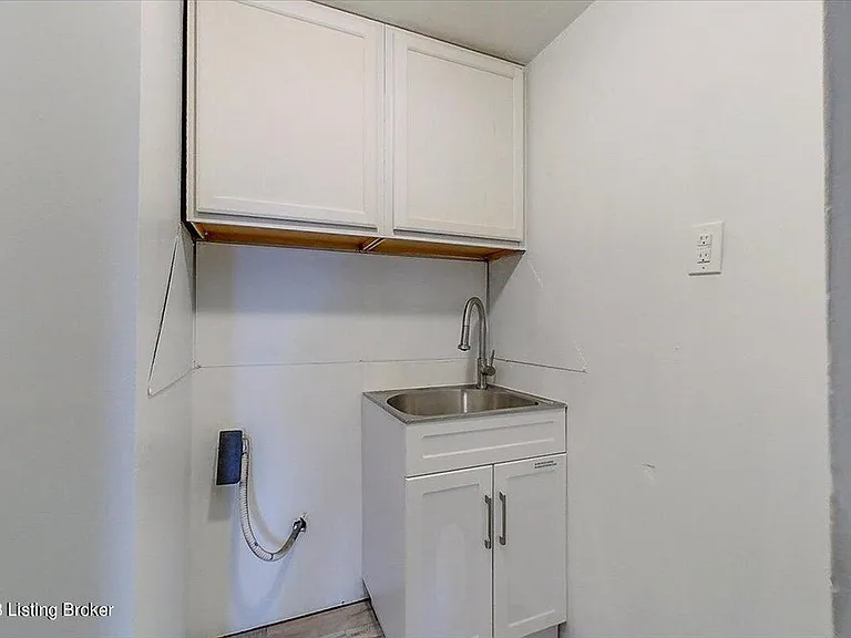 3320 Bardstown Rd #V17 — Photo 1