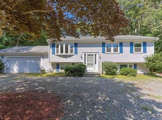 87 Fuller Rd, Centerville, MA 02632
