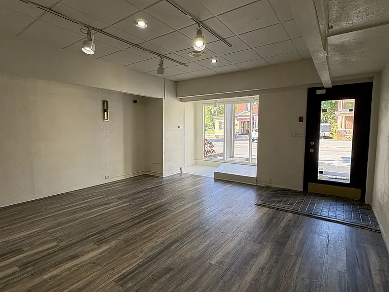 1707 Jefferson St — Photo 14