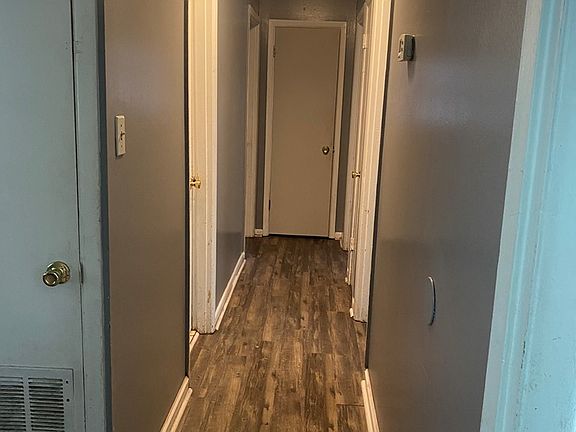5th image of 2402 Deborah Dr