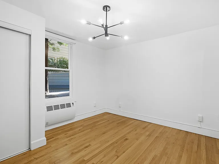 452 Oak St #4 — Photo 22