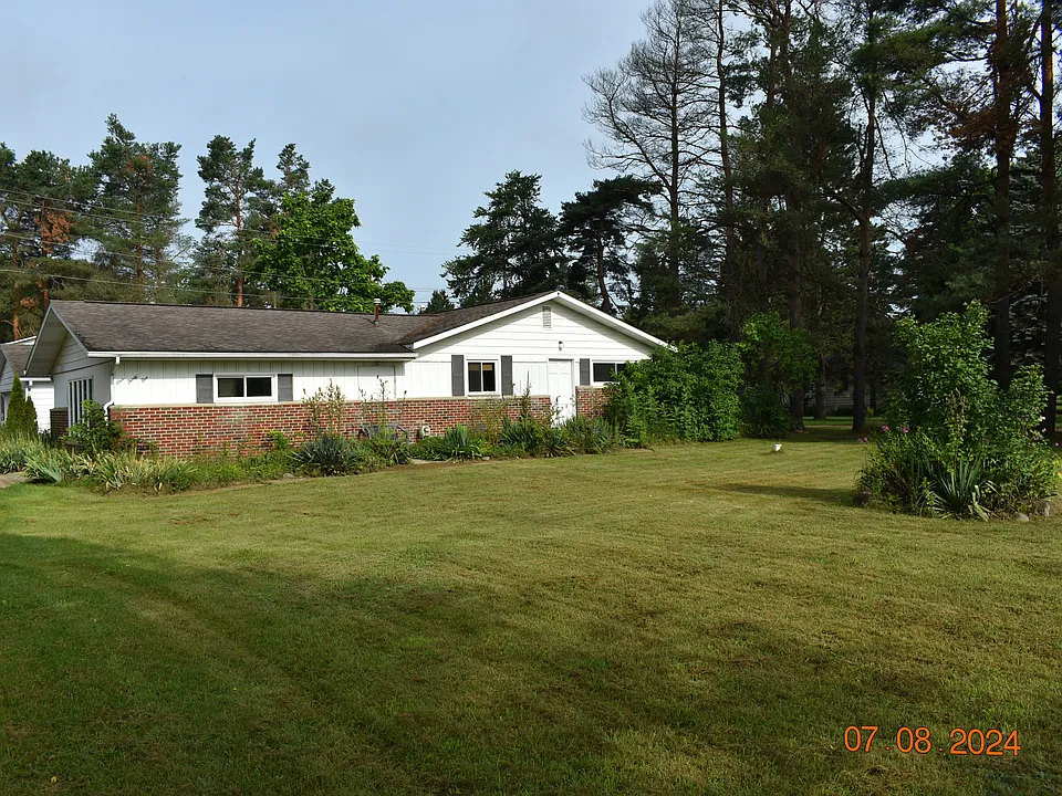 135 Hill Place Dr
