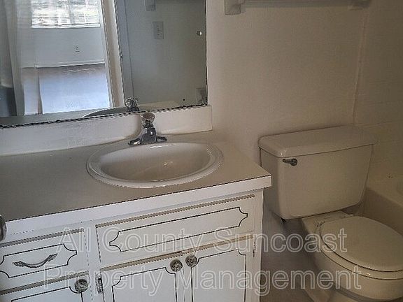 4th image of 1830 Dr Martin Luther King Jr St N APT 101