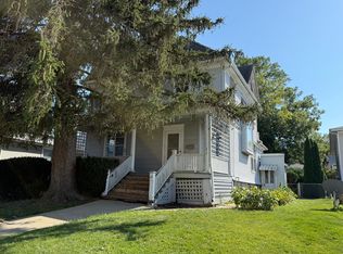 412 W Elm St, Sycamore, IL 60178