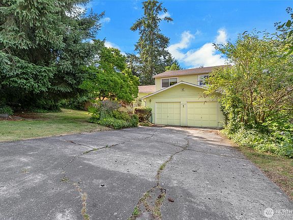 3rd image of 2704 24th Avenue Ct SE