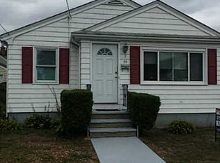 59 Farm St, Providence, RI 02909