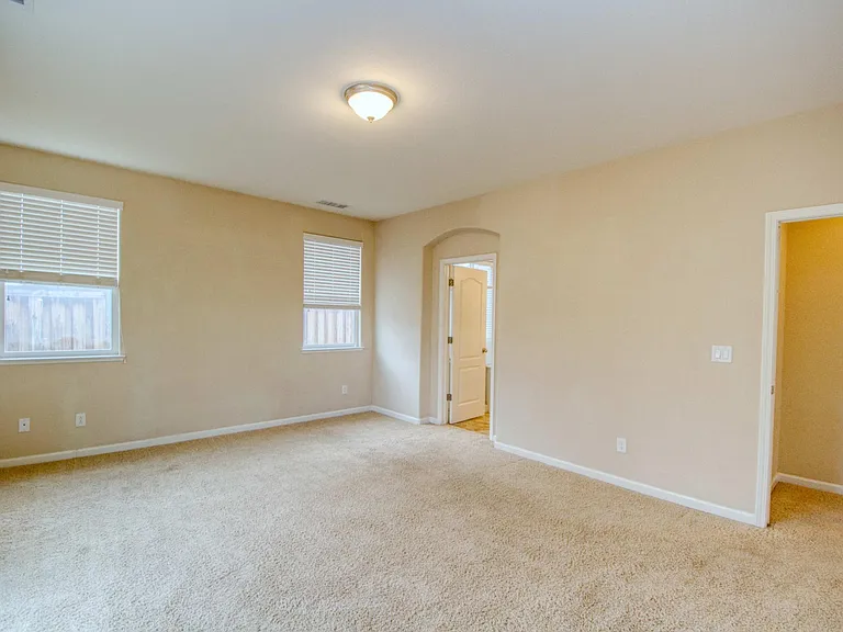 495 Cortono Dr — Photo 9