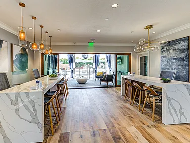 Aliso Creek Apartments