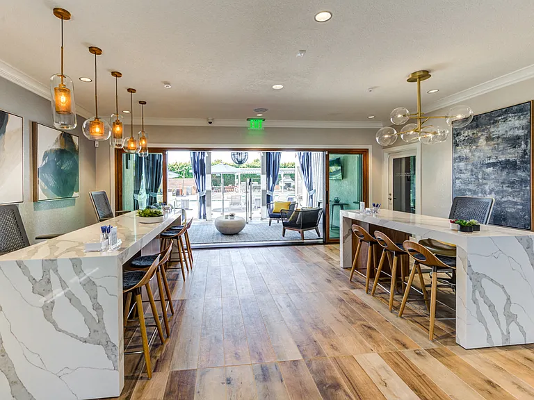 Aliso Creek Apartments — Photo 7