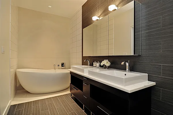 Sold by Corcoran | media 21