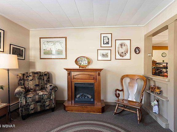 3rd image of 18 Swamp Poodle Rd