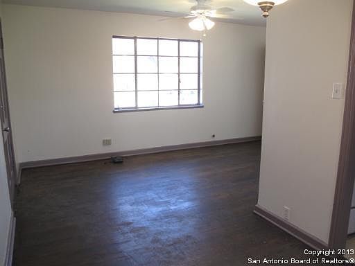 4th image of 668 E Woodlawn Ave APT 2