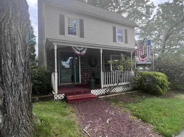1615 Church St, Tobyhanna, PA 18466