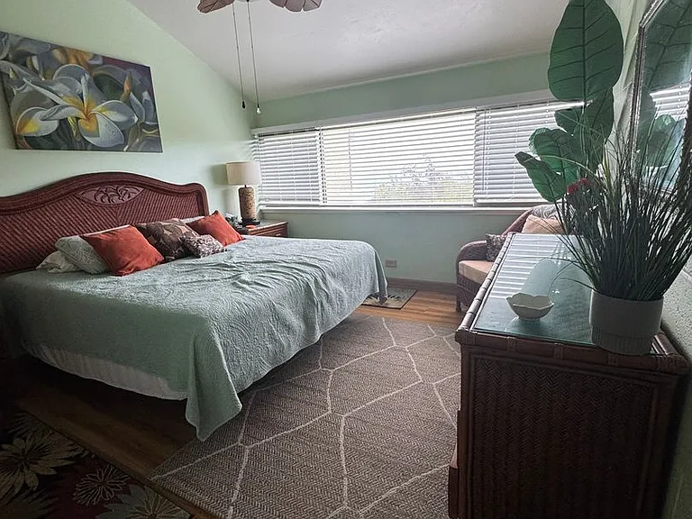 1875 Kalanianaole St #708 — Photo 6