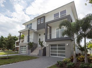 1914 Arrowhead Dr NE, Saint Petersburg, FL 33703