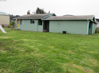 125 S 9th St, Lakeside, OR 97449