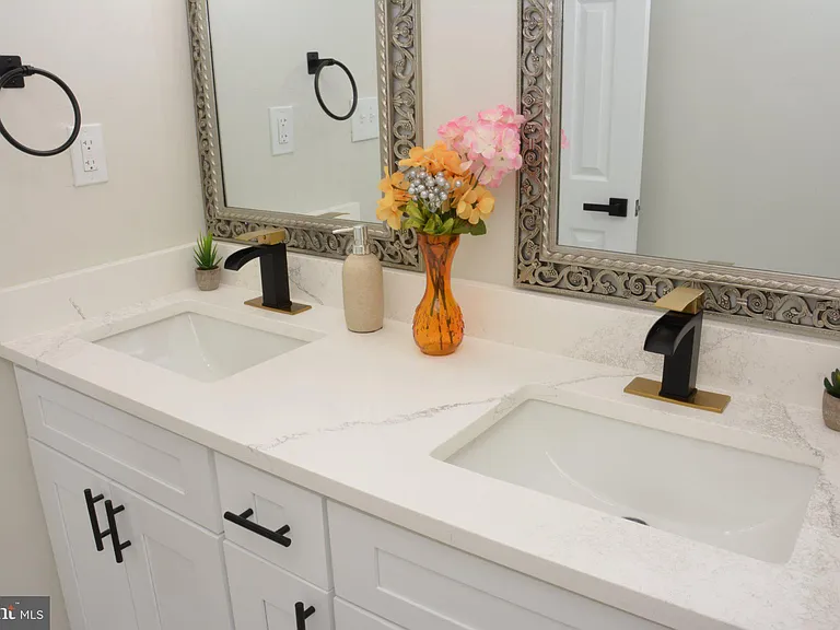 1006 Circle Dr — Photo 29